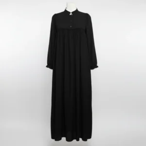 حجاب ياقة وأزرار قماش برادا